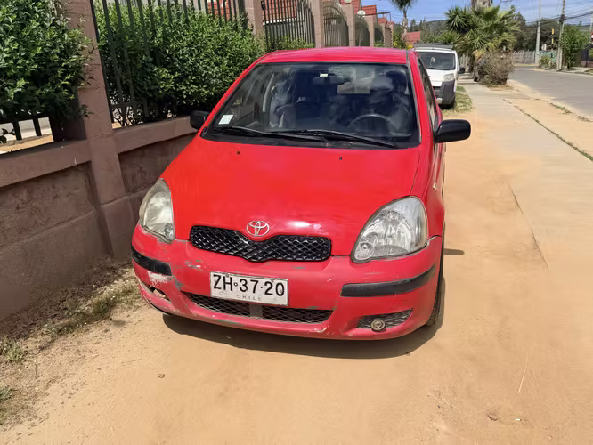TOYOTA YARIS SPORT 2006 5 PTAS - Imagen 2