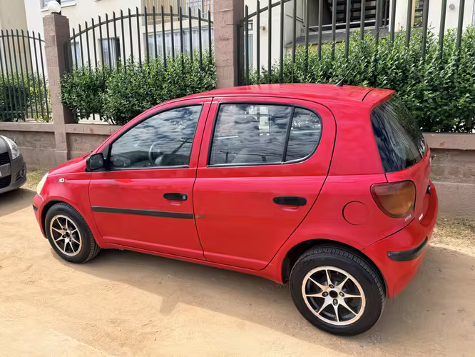TOYOTA YARIS SPORT 2006 5 PTAS - Imagen 5