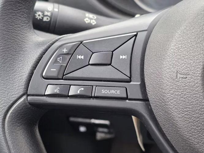 Nissan Versa 1.6 SENSE 4X2 MT 4P 2025 - Imagen 17