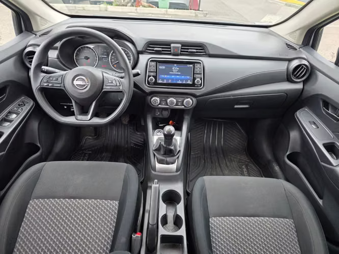 Nissan Versa 1.6 SENSE 4X2 MT 4P 2025 - Imagen 14