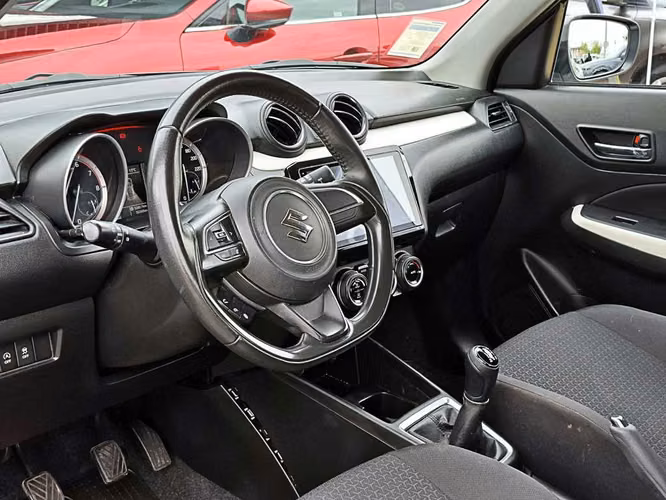 SUZUKI SWIFT 2024 - Imagen 13