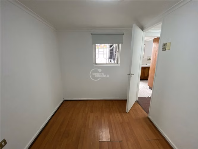 De 4 dorm. 2 baños en pasaje cerrado en Las Condes - Imagen 23