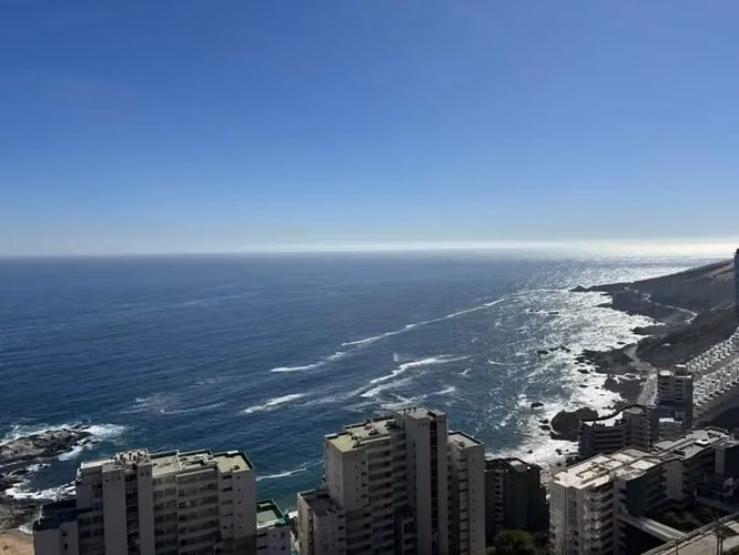 Piso 16 con vista despejada al mar, Reñaca