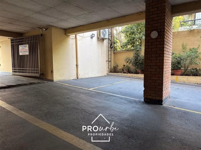 Arriendo en El Golf tranquila calle 2 cuadras de metro - Imagen 16