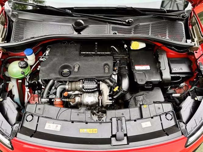 CITROEN C4 CACTUS BLUEHDI120AT6 FEEL - 2017 | 4753 - Imagen 11