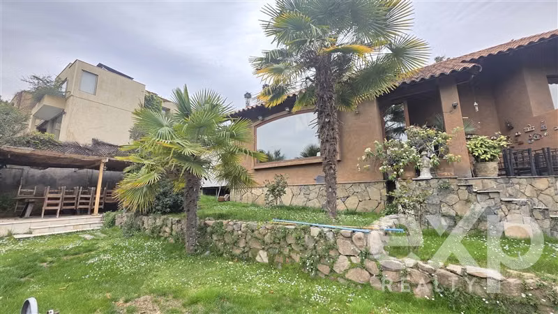 Casa en arriendo de 4 dorm. en Lo Barnechea - Imagen 3