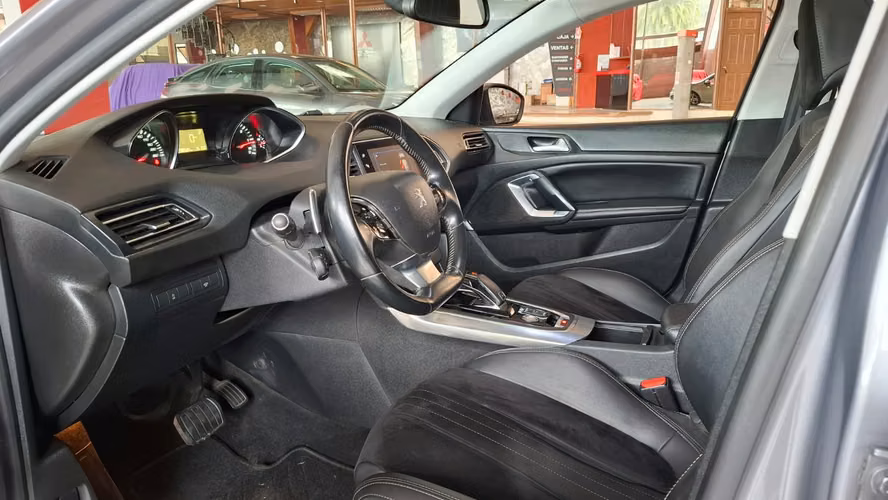 PEUGEOT 308 FELINE 1.5 T BLUE HDI AT 2019 - Imagen 9