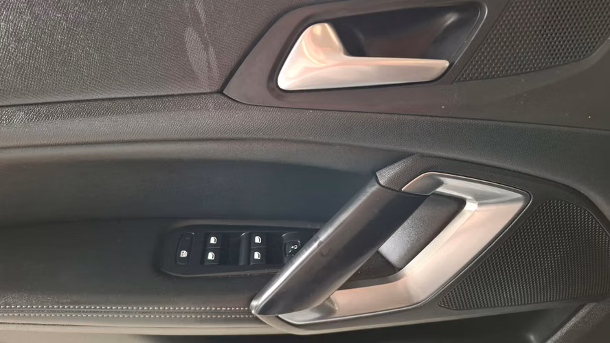 PEUGEOT 308 FELINE 1.5 T BLUE HDI AT 2019 - Imagen 10