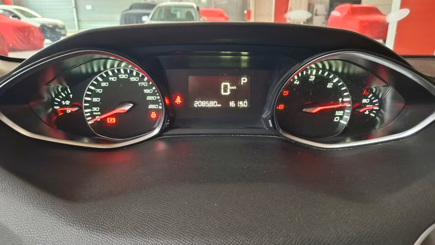 PEUGEOT 308 FELINE 1.5 T BLUE HDI AT 2019 - Imagen 14