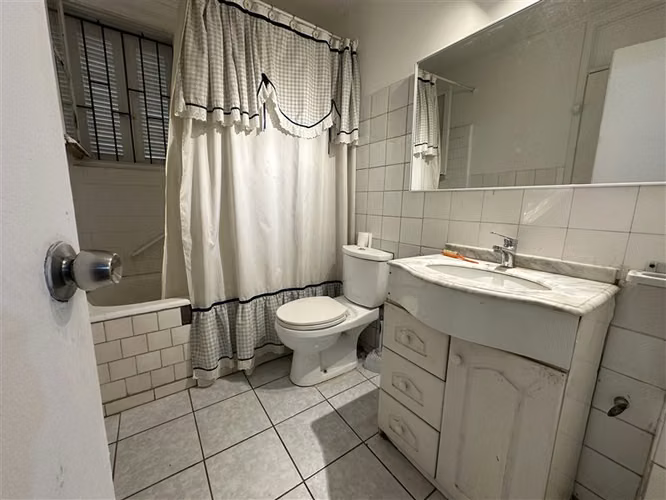 Casa en arriendo de 2 dorm. mas servicios en Macul - Imagen 14