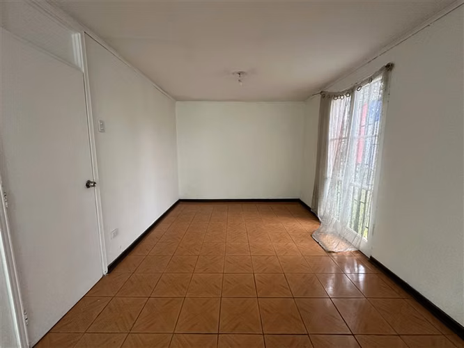 Casa en arriendo de 2 dorm. mas servicios en Macul - Imagen 5