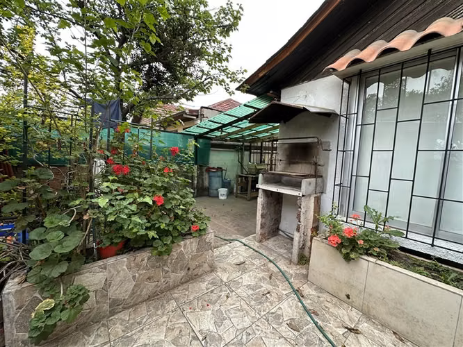 Casa en arriendo de 2 dorm. mas servicios en Macul - Imagen 25