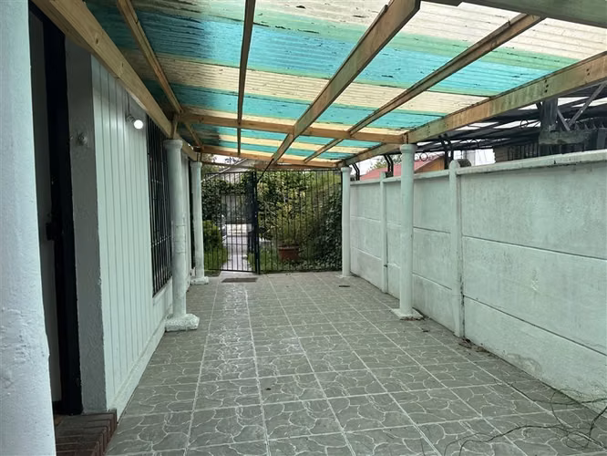 Casa en arriendo de 2 dorm. mas servicios en Macul - Imagen 29