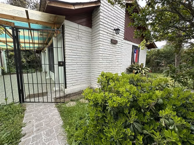 Casa en arriendo de 2 dorm. mas servicios en Macul - Imagen 3