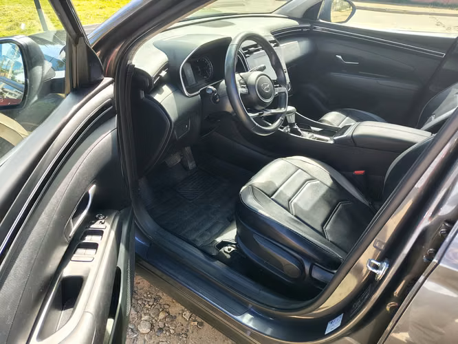 HYUNDAI TUCSON NX4 AT 2.0 AÑO 2024 - Imagen 8