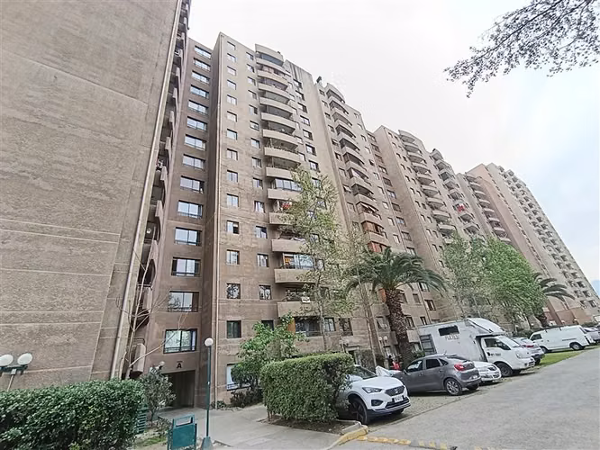 Departamento en venta de 3 dorm. Av. independencia Conchalí