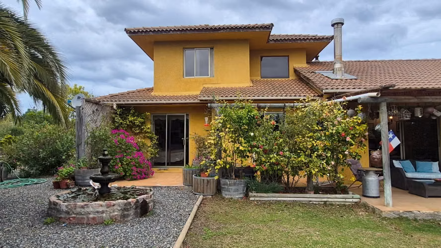EXCLUSIVA — RESIDENCIA DE ENSUEÑO EN ALGARROBO: COMODIDAD, PRIVACIDAD Y NATURALEZA