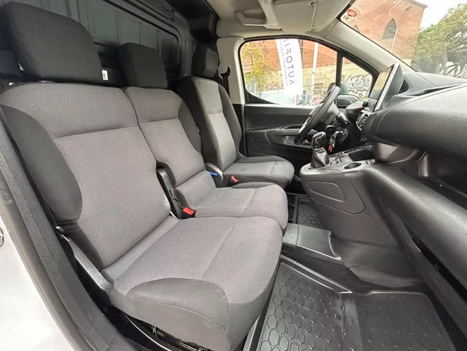 PEUGEOT PARTNER HDI 92 L1 1.6 - 2023 | 4633 - Imagen 18
