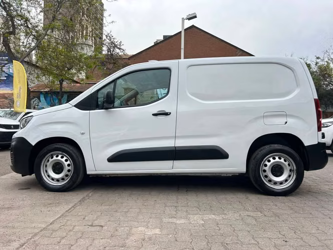 PEUGEOT PARTNER HDI 92 L1 1.6 - 2023 | 4633 - Imagen 3