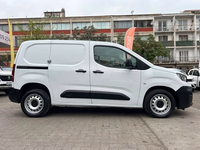 PEUGEOT PARTNER HDI 92 L1 1.6 - 2023 | 4633 - Imagen 8