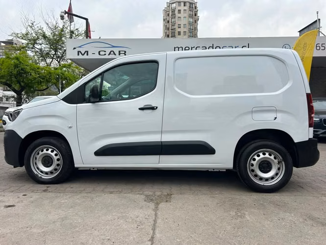 PEUGEOT PARTNER PARTNER L1 BLUEHDI 100 - 2023 | 4728 - Imagen 4