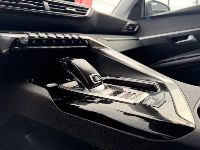 PEUGEOT 3008 2020 - Imagen 10