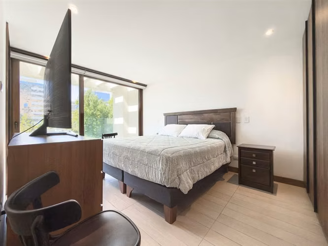 Exclusivo departamento en edificio boutique, en Vitacura. - Imagen 3