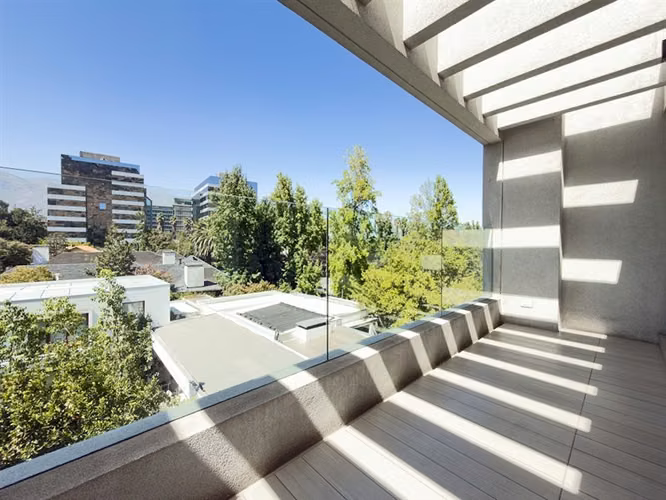 Exclusivo departamento en edificio boutique, en Vitacura. - Imagen 2
