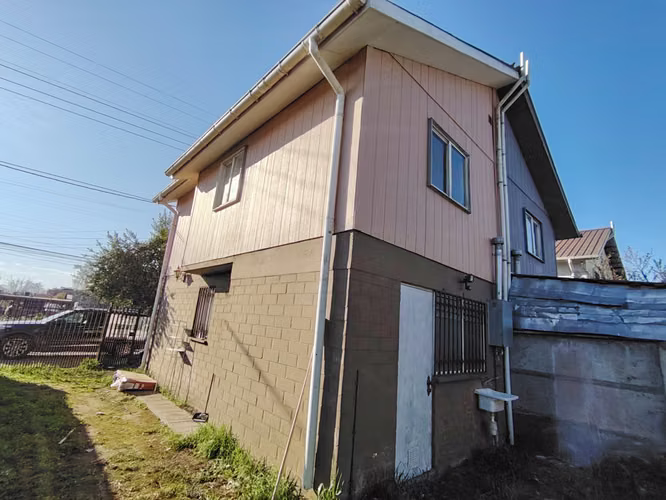 Vendo casa en Calle Baquedano-Chillán Viejo, 3 dormitorios, 1 baño