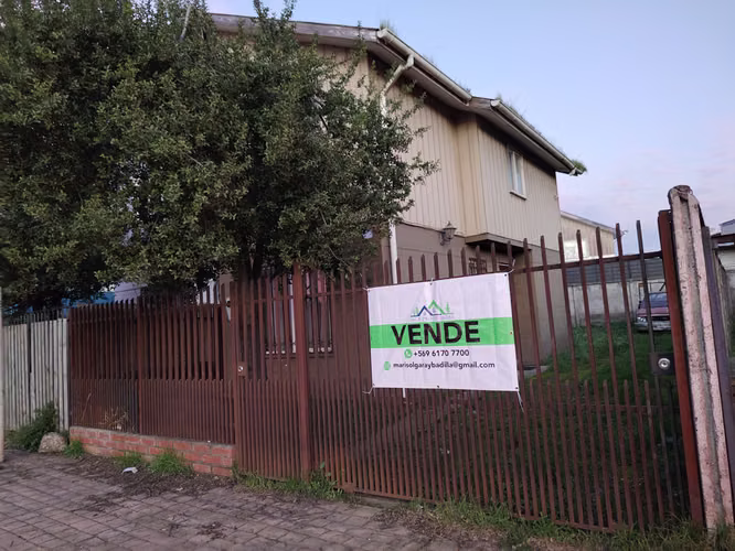 Vendo casa en Calle Baquedano-Chillán Viejo, 3 dormitorios, 1 baño