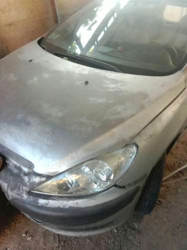 Vendo auto para repuesto