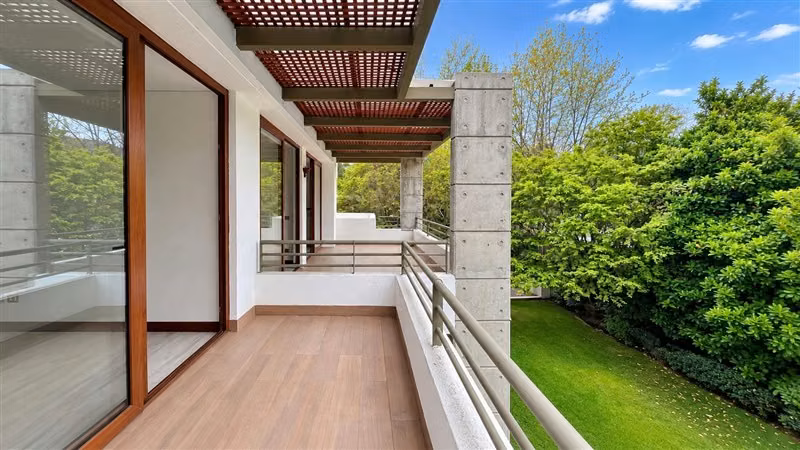 Gran Casa en Condominio 4D + Servicios + Piscina - Imagen 31