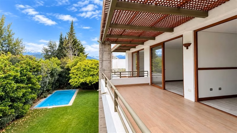 Gran Casa en Condominio 4D + Servicios + Piscina - Imagen 30