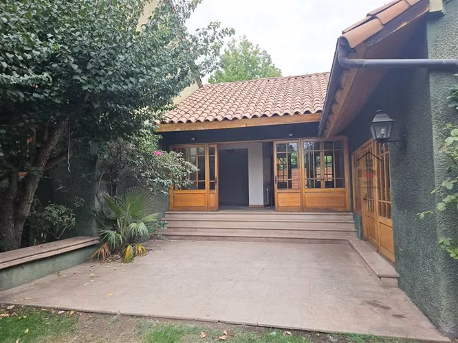 Gran Casa El Golf de Manquehue gran terreno y jardín - Imagen 10