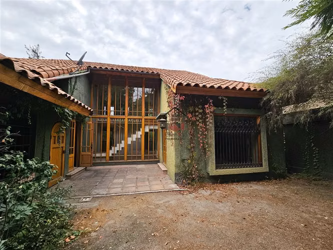 Gran Casa El Golf de Manquehue gran terreno y jardín - Imagen 9