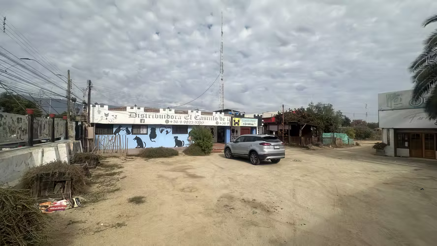GRAN TERRENO COMERCIAL CON 290 M2 CONTRUIDOS CENTRO OLMUE - Imagen 9