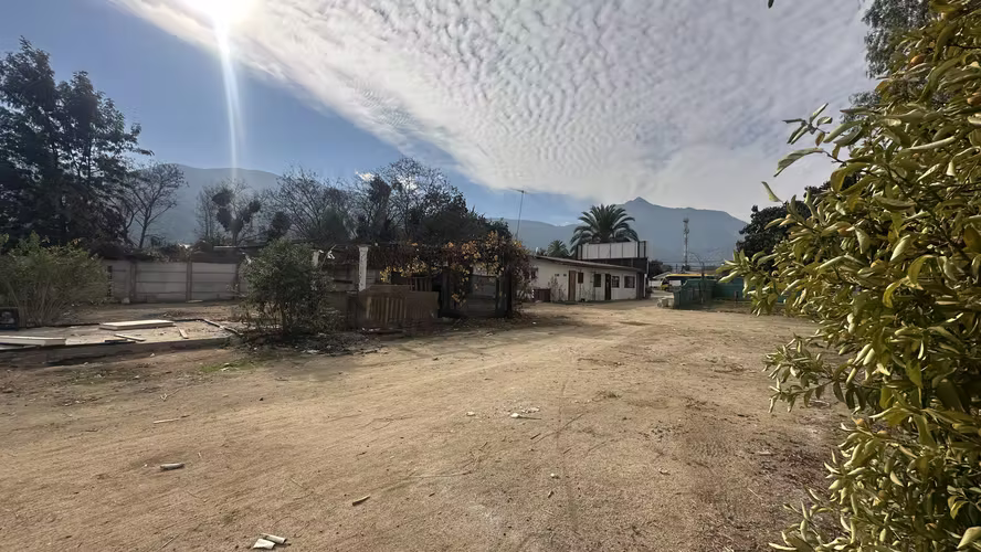GRAN TERRENO COMERCIAL CON 290 M2 CONTRUIDOS CENTRO OLMUE - Imagen 3