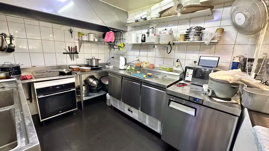 VENTA LOCAL COMERCIAL PLENO 6 NORTE 90 M2 - Imagen 5