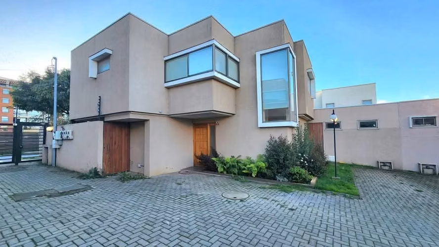 Casa, Lomas San Sebastián, Concepción, 4D4B2E