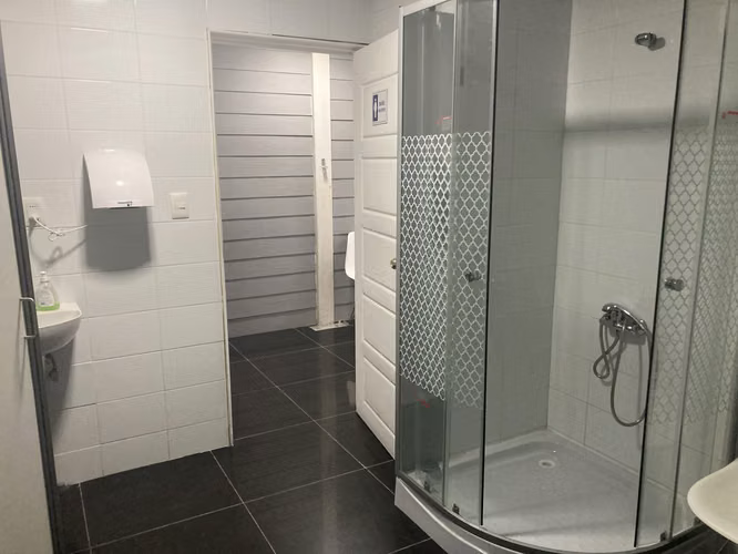 Excelente Local Comercial en Chiguayante – Ideal para Distribuidora o Taller Mecánico - Imagen 14