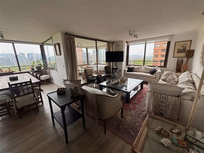 Departamento en venta de 4 dorm. en Las Condes - Imagen 2