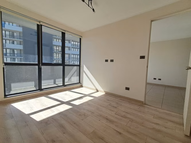 ¡NUEVO Y AGRADABLE ¡EQUIPADO, BIEN SOLEADO, GRAN CONECTIVIDAD 