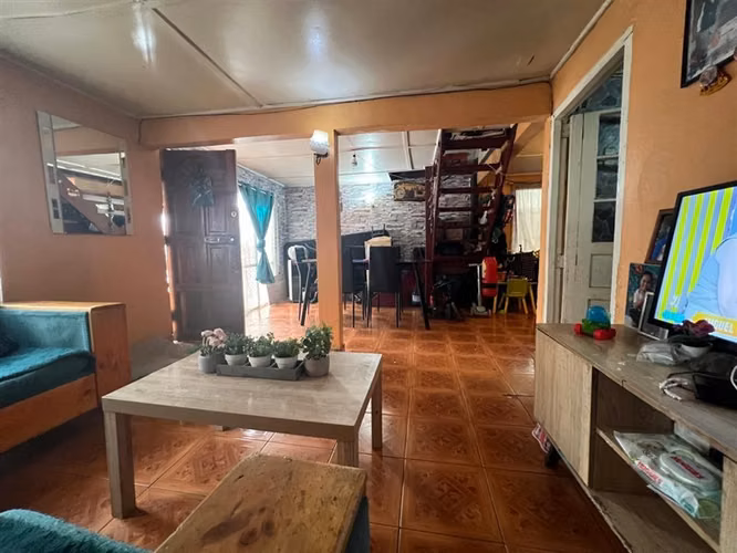 VENDO 2 CASAS, TERRENO DE 240 MTR2. 4 DORM 2 BAÑOS LA GRANJA