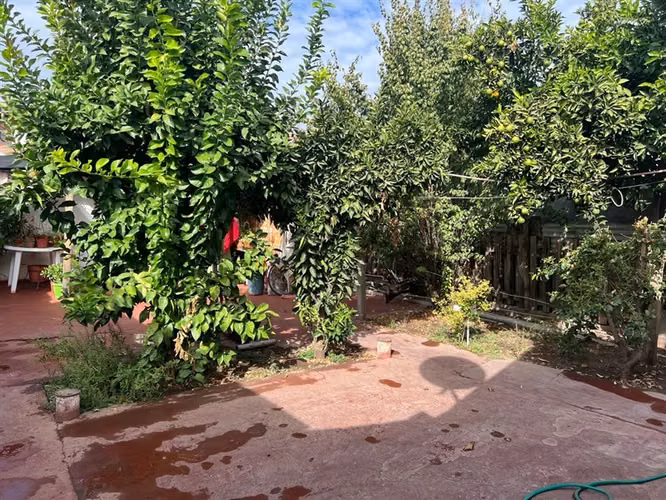 VENDO 2 CASAS, TERRENO DE 240 MTR2. 4 DORM 2 BAÑOS LA GRANJA
