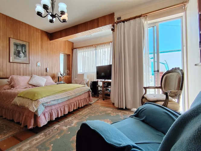 Hotel histórico en venta, centro de Algarrobo, a pasos de la playa – 12 habitaciones