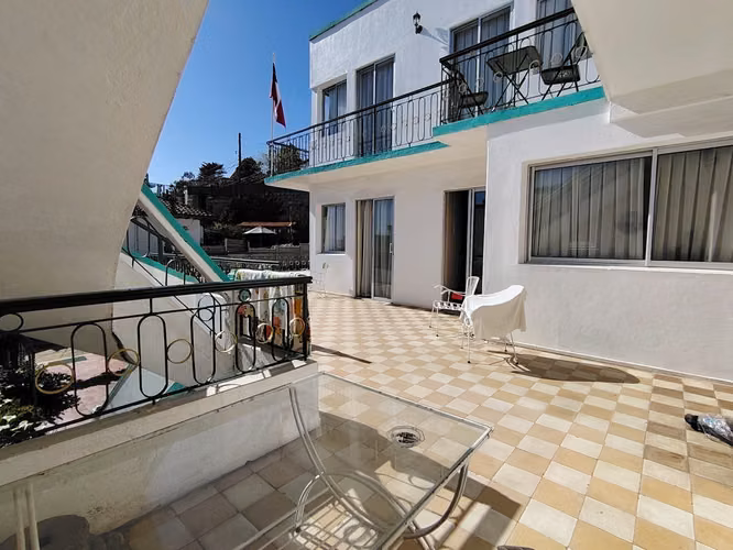Hotel histórico en venta, centro de Algarrobo, a pasos de la playa – 12 habitaciones