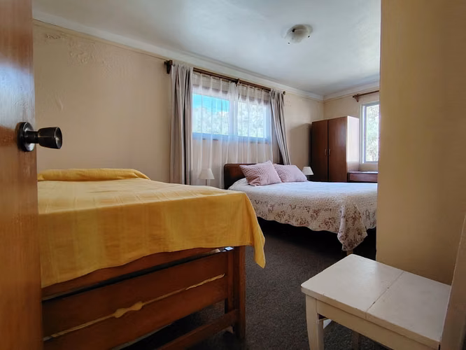 Hotel histórico en venta, centro de Algarrobo, a pasos de la playa – 12 habitaciones