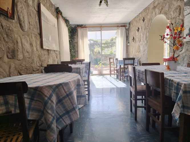 Hotel histórico en venta, centro de Algarrobo, a pasos de la playa – 12 habitaciones