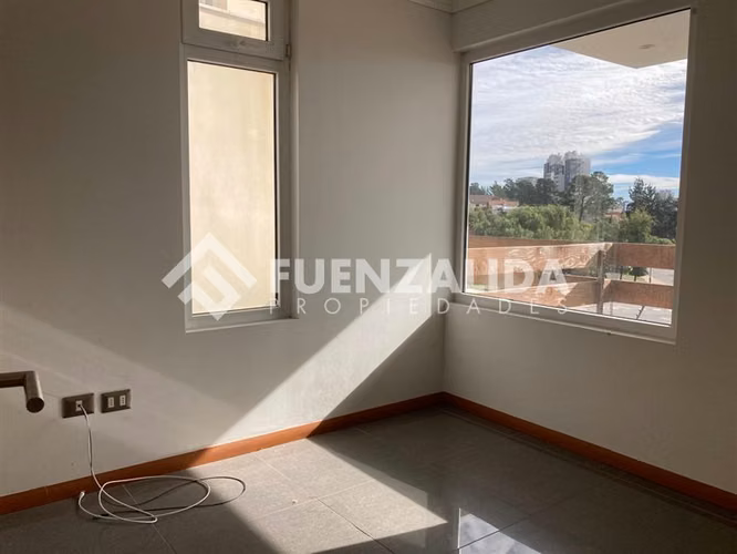 Casa venta 2 pisos 4D/3B. Lomas de Montemar, Concón - Imagen 4