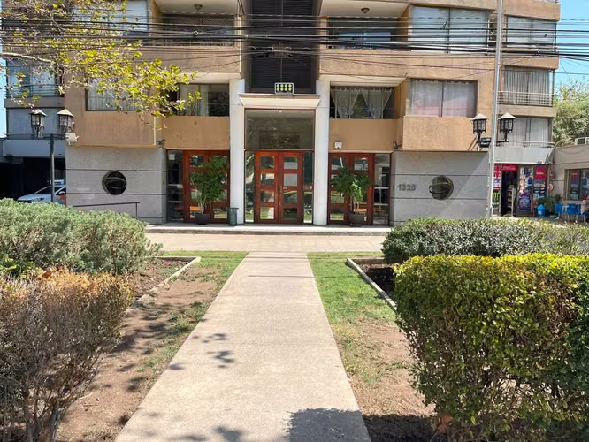Arriendo Encantador Dpto 3D+Estacionamiento (184638)